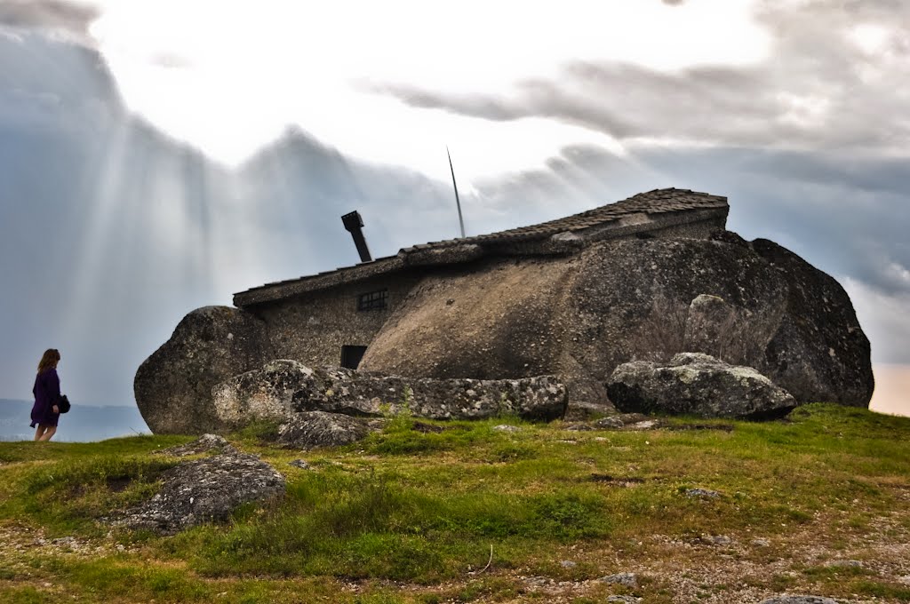 Casa do Penedo1