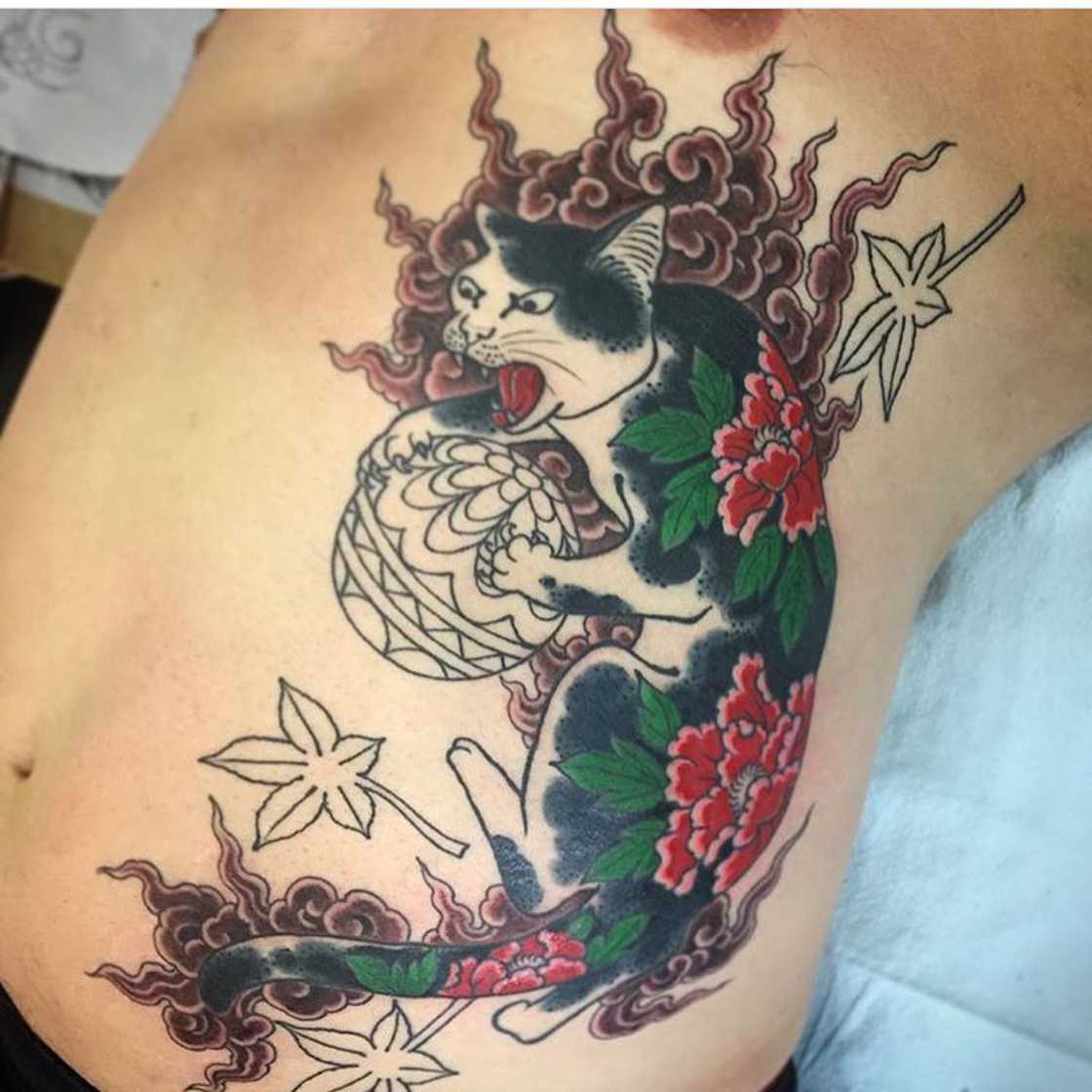 kazuaki-horitomo-cat-tattoo-2