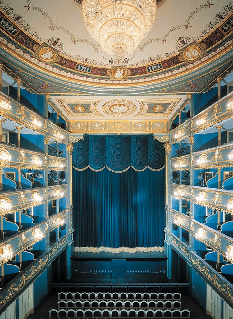 beautiful-opera-houses-6