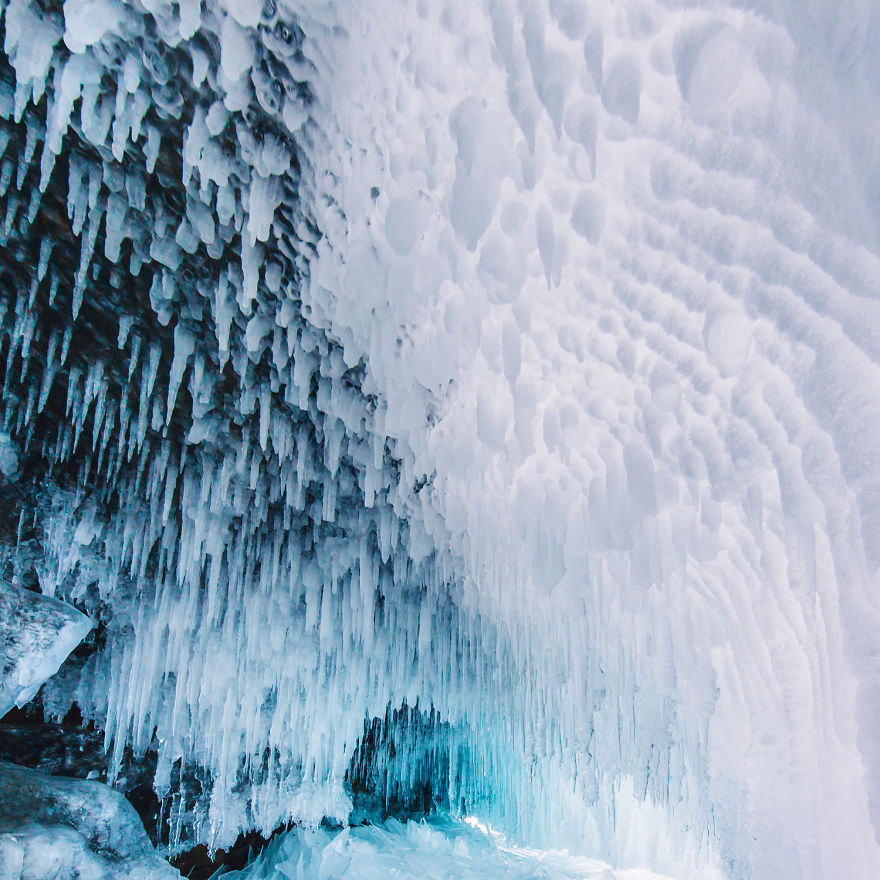 frozen-lake-baikal-russia-kristina-makeeva-7